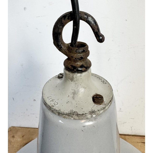 Large Industrial British Grey Enamel Factory Pendant Lamp from Benjamin, 1960s For Sale - Image 14 of 18