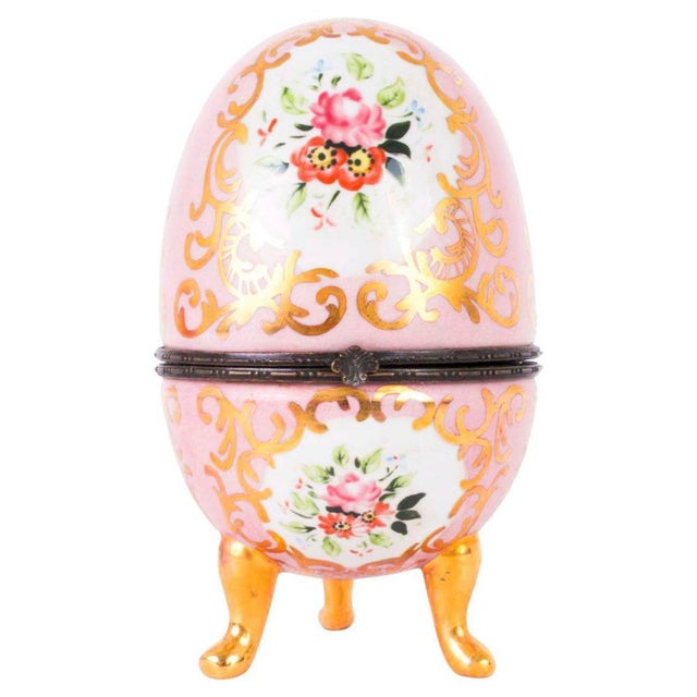 Hand Painted Rose Pink Porcelain Egg in the Style of Dresden For Sale - Image 13 of 13