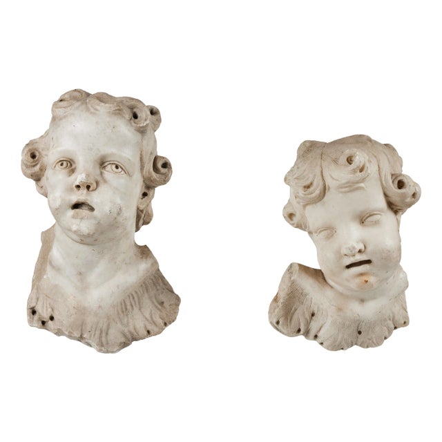 18th Century Circa 1710 Marble Cherubs- a Pair For Sale