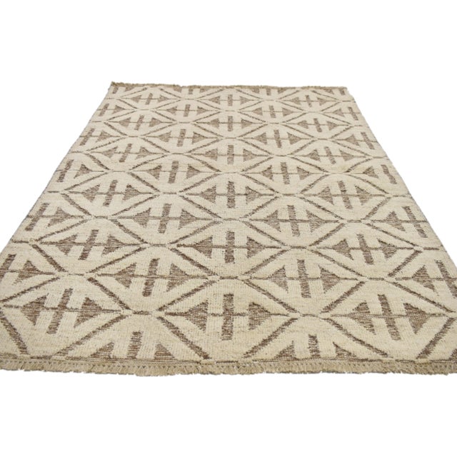 Mid-Century Modern High and Low Texture Area Rug - 04'03 X 06'01 For Sale - Image 3 of 6