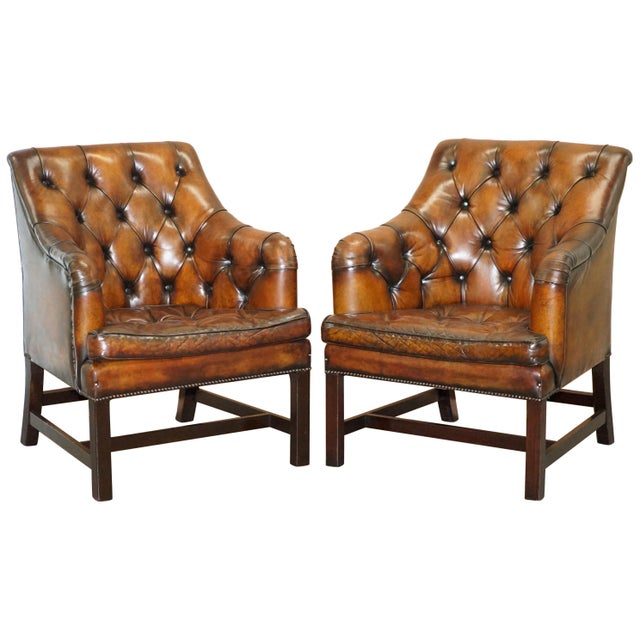 This is a stunning pair of fully restored George Smith Whiskey brown Georgian style. A true masterpiece of an armchair,...
