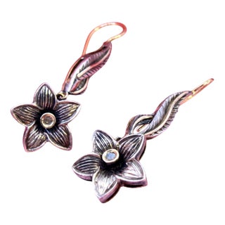 Gold and Silver Earrings with Reliefs and Zirconias, Set of 2 For Sale