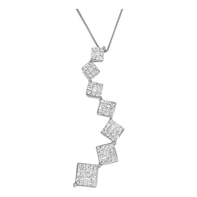 10K White Gold 1 cttw Diamond Snake Curved Pendant Necklace For Sale
