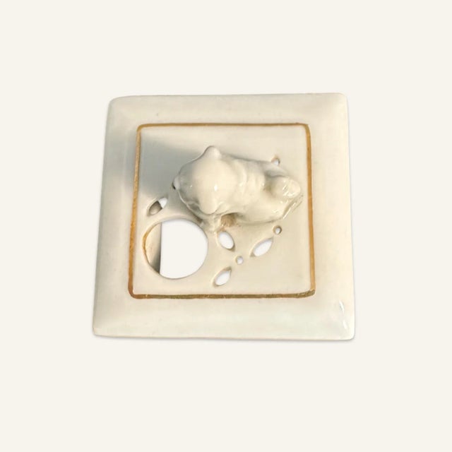 19th Century Japanese Kakiemon Porcelain Inkwell With Foo Dog Finial For Sale - Image 6 of 9