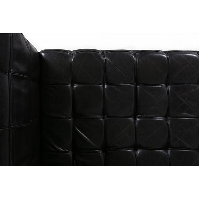 1980s Black Leather Model 8020 Kubus Sofa by Josef Hoffmann for Wittmann, Austria, Early 1980s For Sale - Image 5 of 13