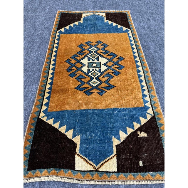 Contemporary Turkish Yastik Rug 1'7" x 3'2" For Sale - Image 3 of 5