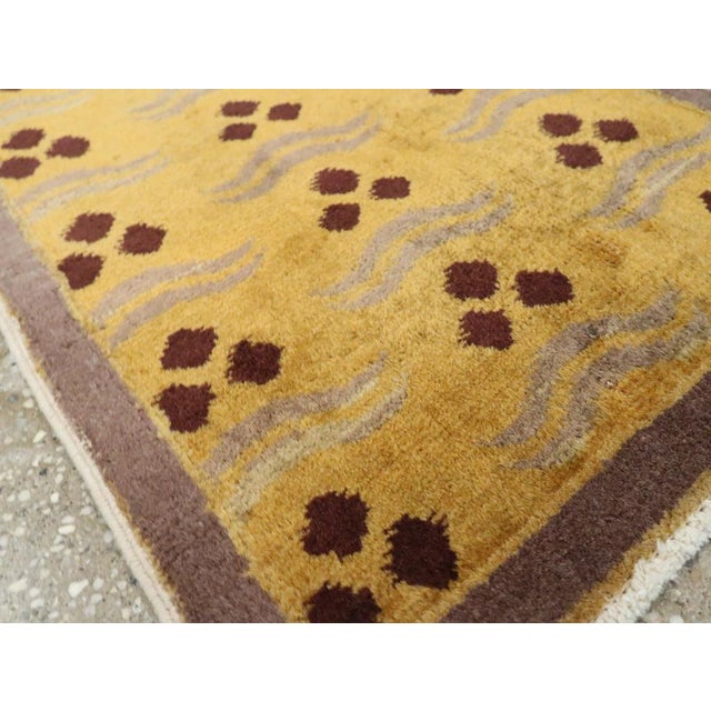 Galerie Shabab Collection Mid-20th Century Turkish Art Deco Throw Rug For Sale In New York - Image 6 of 7