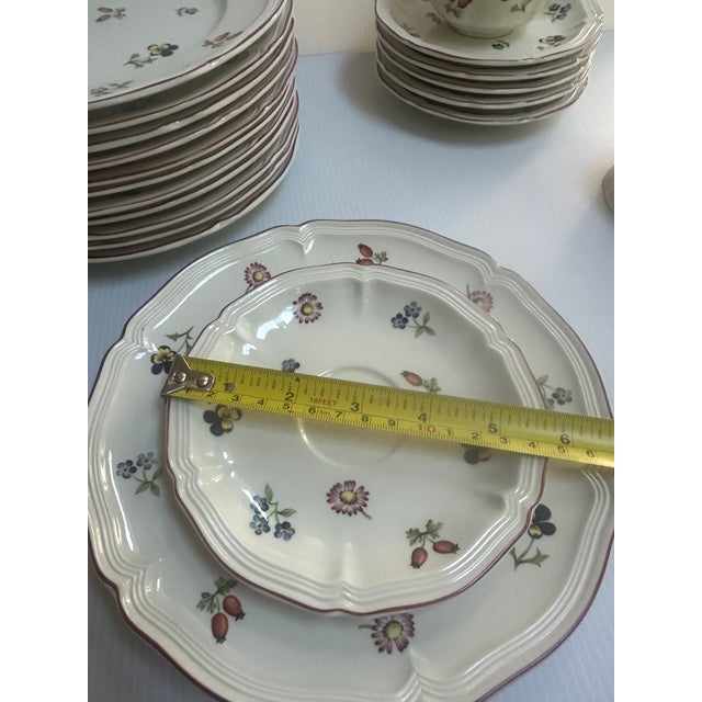 1970s Villeroy & Boch Luxembourg "Petite Fleur" 12 Trio Set: Cup Saucer Dessert Plate - 36 pcs For Sale - Image 15 of 17