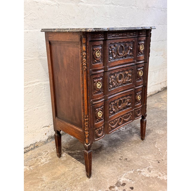 French 1900s Antique French Louis XVI Style Carved Oak Marble Top Commode For Sale - Image 3 of 12