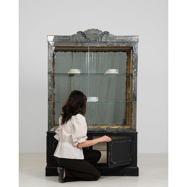 Venetian Vitrine For Sale - Image 4 of 8