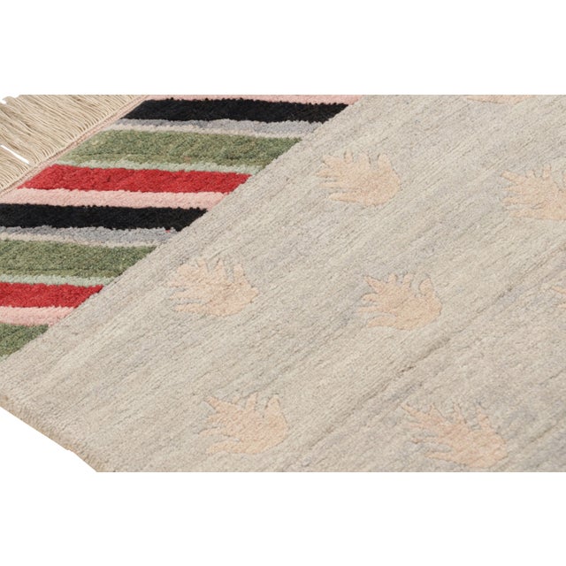 Rug & Kilim’s Custom Geometric Silver-Gray and Green Wool Runner – “youngste” For Sale In New York - Image 6 of 8