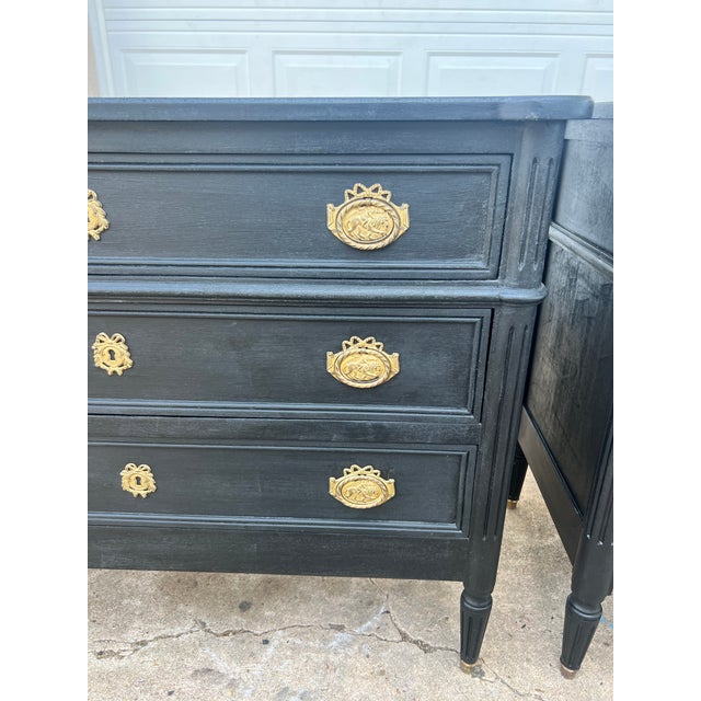French French 19th Century Louis XVI Pair of Commodes / Chest of Drawers For Sale - Image 3 of 12