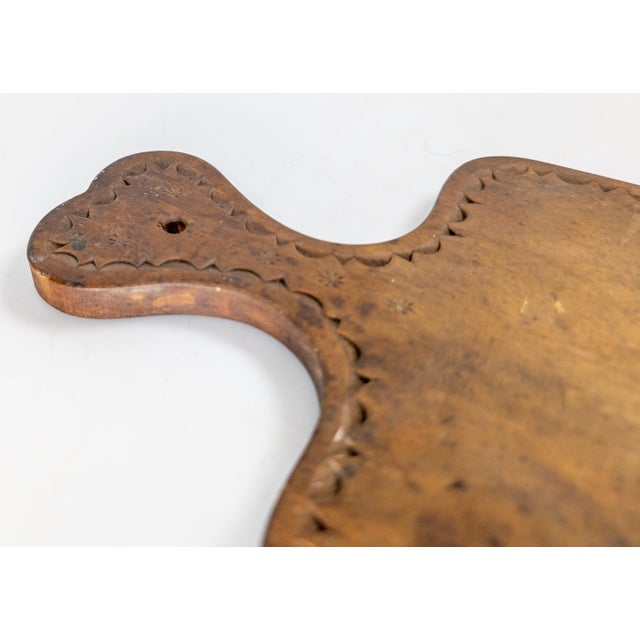 Farmhouse 19th Century Primitive Country Chip Carved Maple Cutting Board With Heart For Sale - Image 3 of 10
