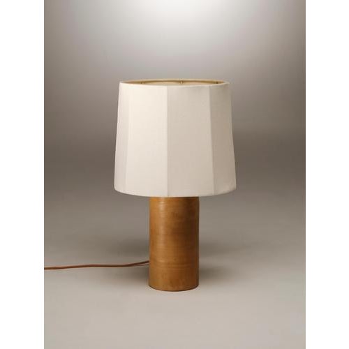 Caramel Medium Sonora Linen Table Lamp by Nassi For Sale - Image 4 of 14