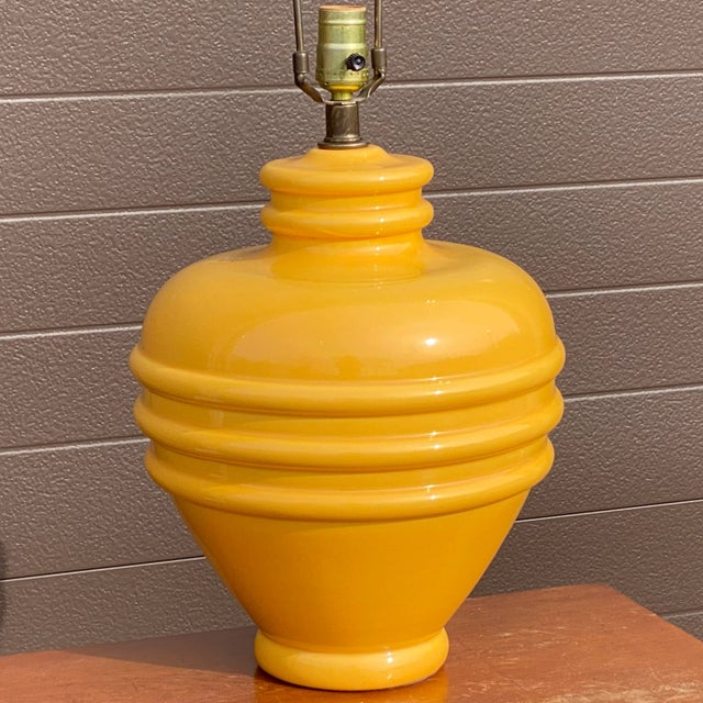 Vintage Solid Yellow Ceramic Beehive Style Table Lamp For Sale In Philadelphia - Image 6 of 13