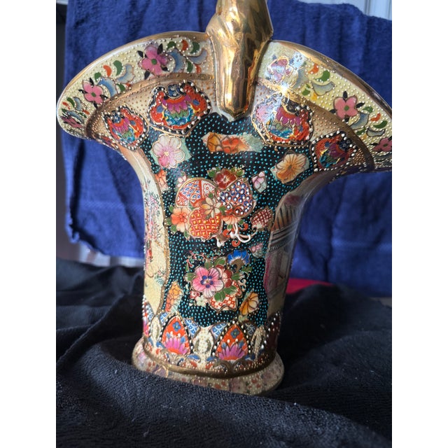 Rose Antique Chinese Rose Medallion Porcelain Basket Vase With Gilt Handle For Sale - Image 8 of 8