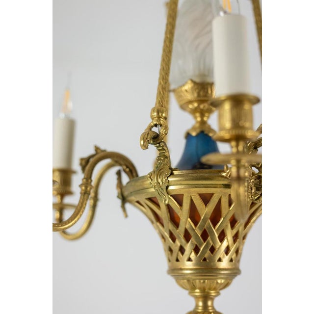 Louis XVI Style Chandelier in Gilded Bronze, 1900s For Sale - Image 6 of 17