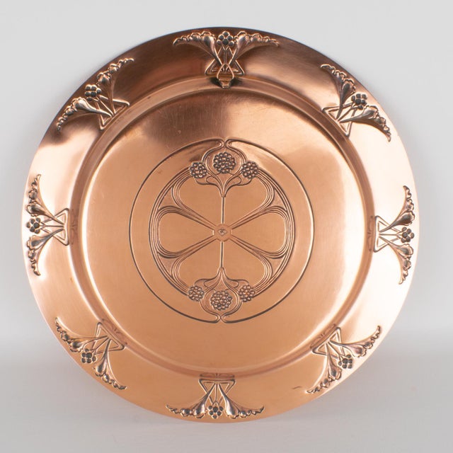 1910s French Dinanderie Art Nouveau Copper Platter Centerpiece or Tray For Sale - Image 10 of 11