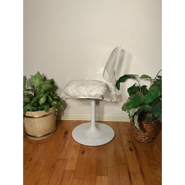 Vintage Hollis Jones Style Lucite Acrylic Swivel Side Chair White Tulip Base, Circa 1970s For Sale - Image 10 of 12