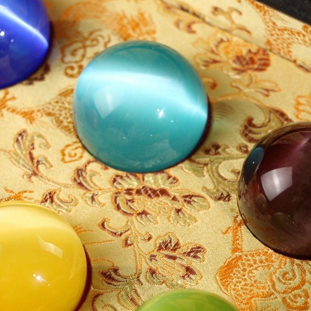 Yellow Vintage Imperial Style Lacquer Box With Six Cat's Eye Gemstone Spheres – Qianlong Mark For Sale - Image 8 of 9