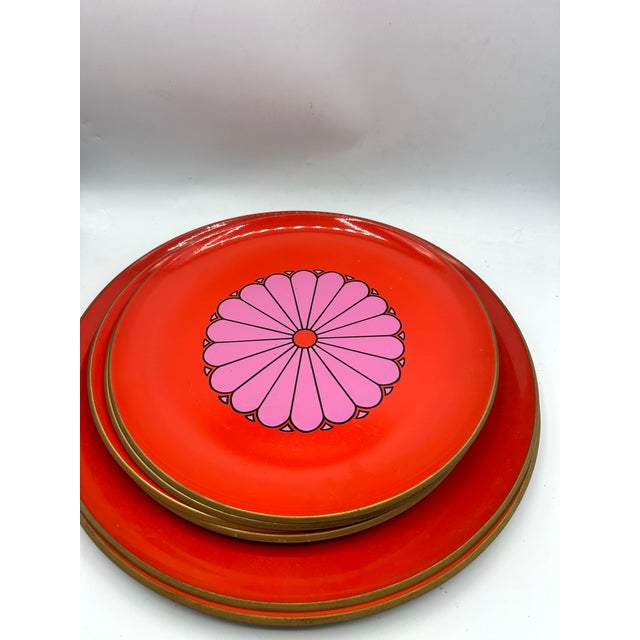 Vintage CTO Japan Melamine Flower Power Plates and Serving Platters, Set of 10 For Sale In Los Angeles - Image 6 of 17