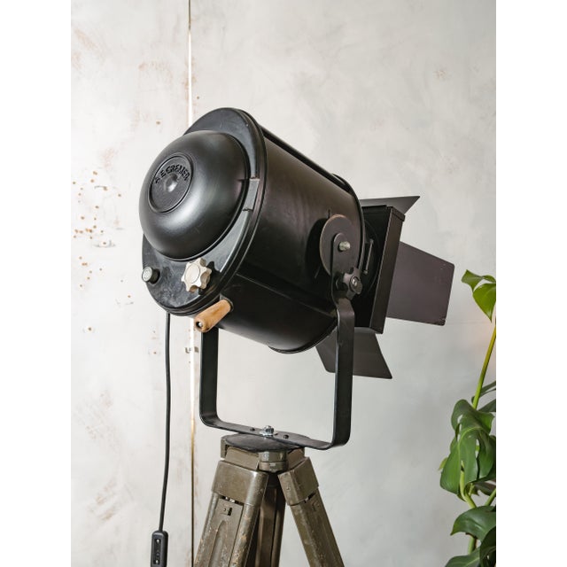 Barndoor Theater Spotlight Floor Lamp on Bundeswehr Tripod from A.E. Cremer, Paris, 1950s For Sale - Image 9 of 17