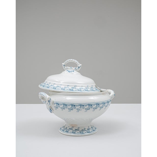 20th Century Belgian Special Edition Porcelain Tureen With Lid For Sale - Image 4 of 18