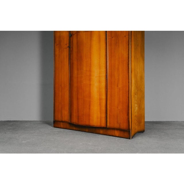 Art Deco Wardrobe in Walnut For Sale - Image 16 of 18