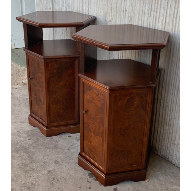 1900s Italian Hexagonal Pedestal Pilar Maple Cupboards End Tables - a Pair For Sale - Image 4 of 13