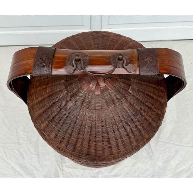 Chinese Antique Late 19th C. Chinese Woven Lacquered Bamboo Wedding Basket For Sale - Image 3 of 12