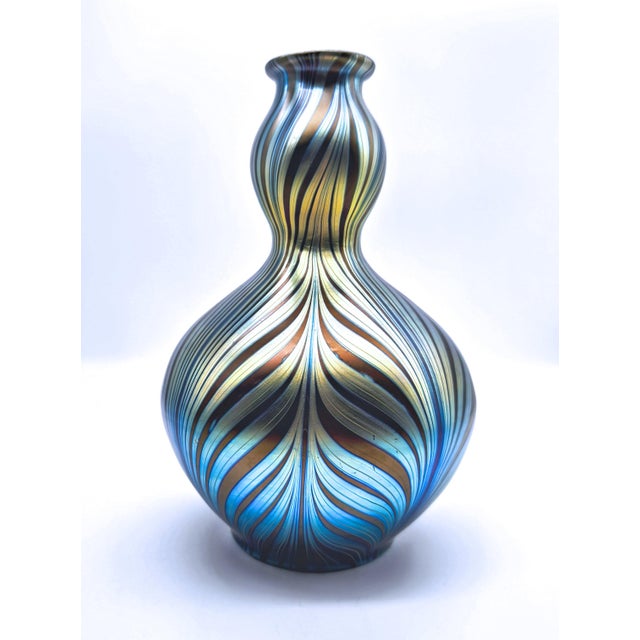 Iridescent Ruby Glass Gourd Vase Phänomen Genre 7501 from Loetz Glass, 1898 For Sale - Image 3 of 6