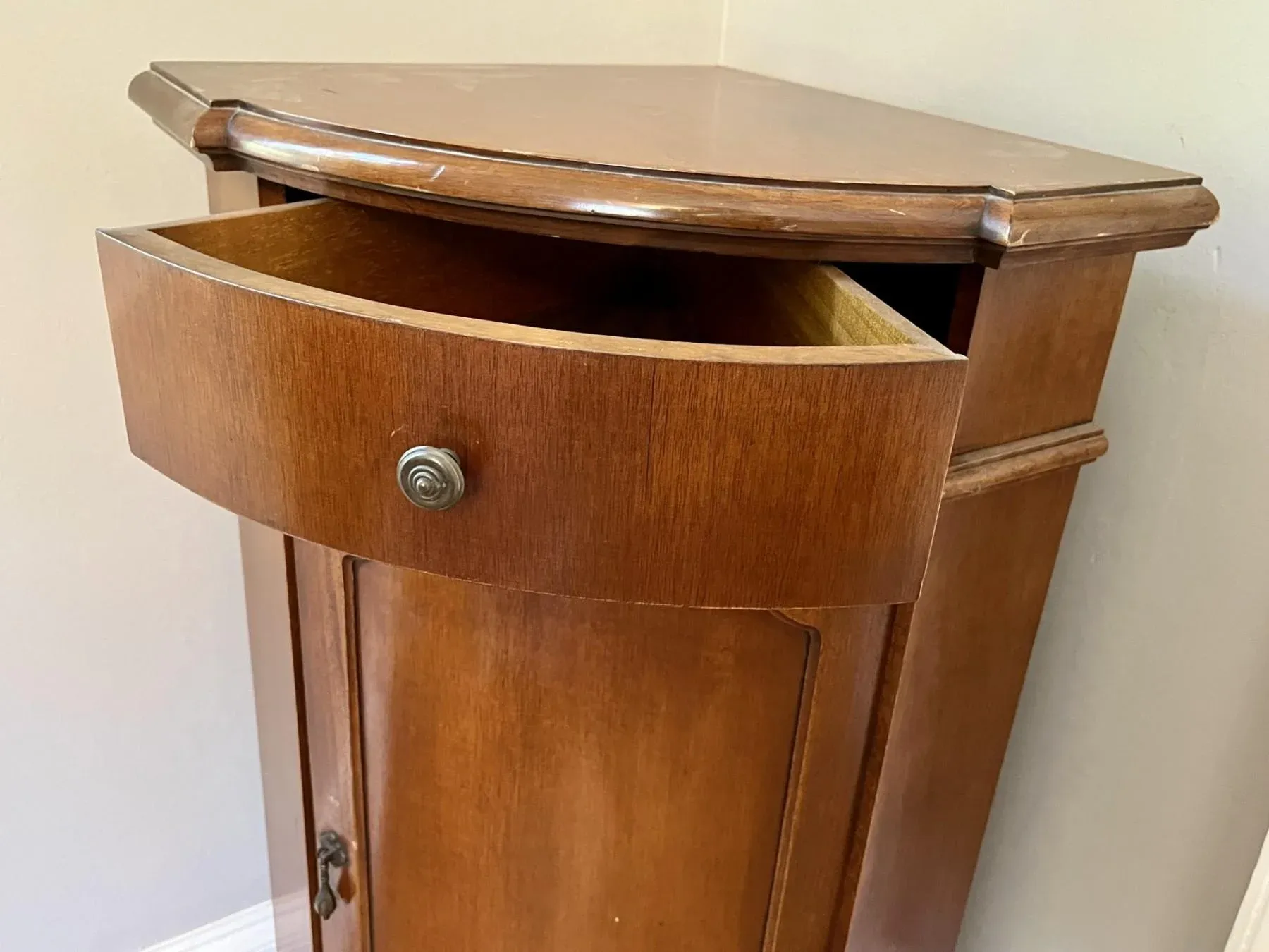 early-20th-century-vintage-