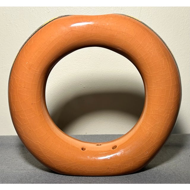 1970s Circa 1970 Santa Maria De Jesus Ceresa Guatemala Pottery Terracotta Standing Ring Vase For Sale - Image 5 of 8