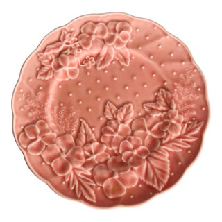 Bordallo Pinherio Pink Dogwood Pattern Plate For Sale