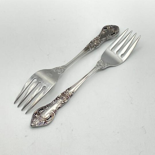 Oneida Northland "Baton Rouge" 95-Piece Flatware Set With Storage Chest (Vintage 1970s/80s Service for 10 + Extras and Serving Pieces) For Sale - Image 9 of 18