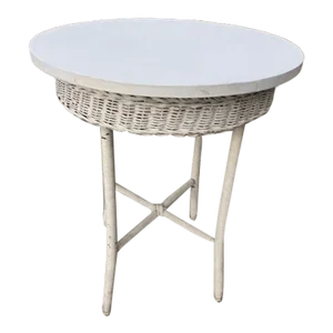 1930s Vintage Round Wicker Table