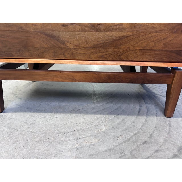 Contemporary Vermont Wood Studios-Copeland Catalina 4 Drawer Dresser For Sale - Image 3 of 4