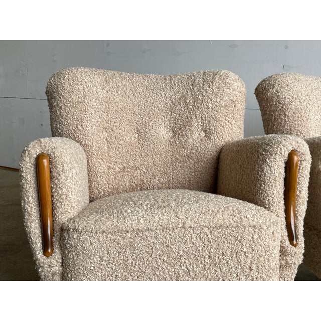 1940s Modern Scandinavian Lounge Chairs in Bouclé and Beech, 1940s, Set of 2 For Sale - Image 5 of 10