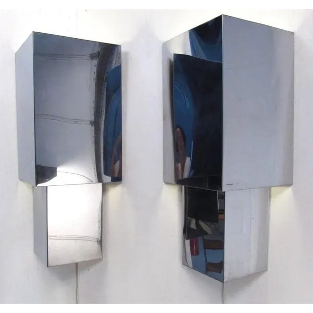 Pair of Mid-Century Modern Angular Chrome Wall Sconces For Sale In New York - Image 6 of 7