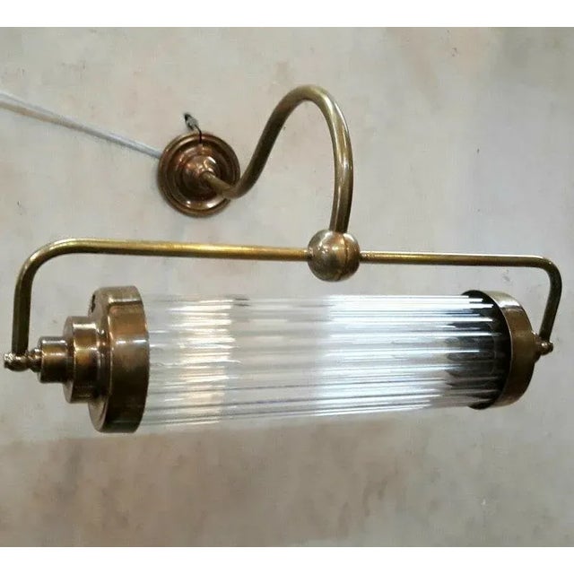 1940s Vintage Art Deco Skyscraper Wall Sconce in Brass & Glas For Sale - Image 5 of 5