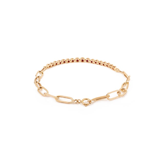 Metal Bezel Set 1.16 Ct Round Ruby Pperclip Chain Contemporary Bracelet in 18k Yellow Gold For Sale - Image 7 of 14