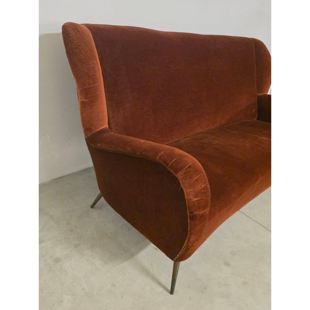 1950s Vintage Italian Velvet Sofa, 1950s For Sale - Image 5 of 11