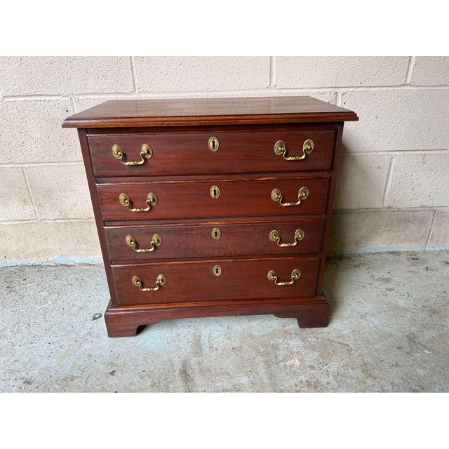 Mid 20th Century Vintage Chippendale Style Mahogany 4 Drawer Chest or Nightstand For Sale - Image 9 of 11