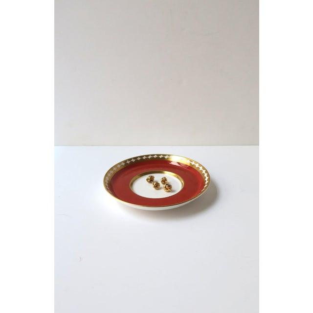 Tiffany & Co Porcelain Jewelry Dish, Midcentury Modern, Circa Mid 20th Century For Sale In New York - Image 6 of 9
