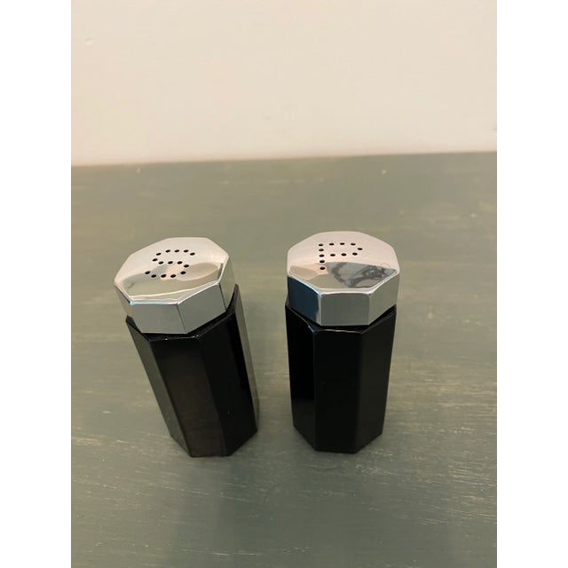 1980s Arcoroc France Black Octime Octagon Salt & Pepper Shakers - a Pair For Sale - Image 9 of 9