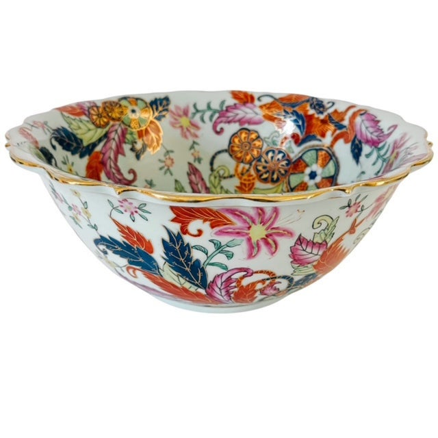 Chinoiserie 1970s Large Scalloped Chinese Export Tobacco Leaf Porcelain Statement Centerpiece Bowl For Sale - Image 3 of 7
