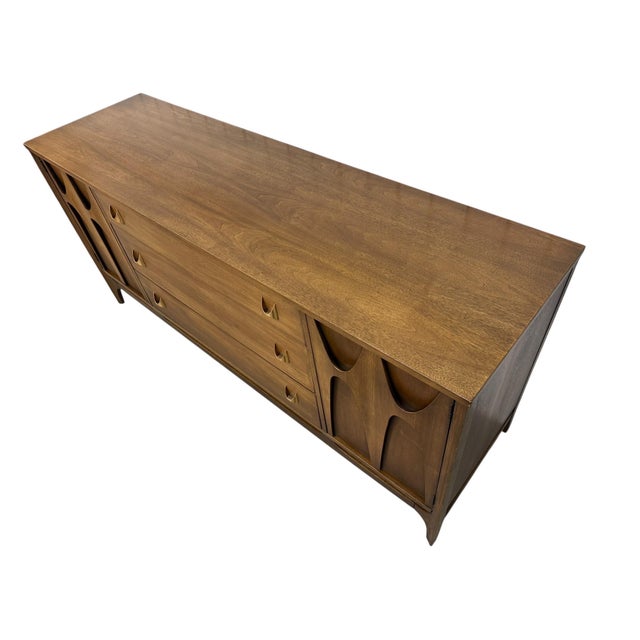 1960s Mid-Century Modern Broyhill Brasilia Walnut Sideboard For Sale - Image 5 of 10