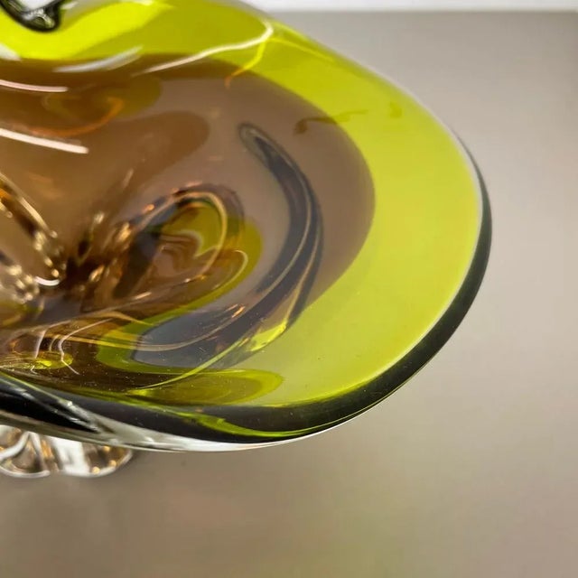Multicolor Murano Glass Centerpiece Bowl with Shell Element, Murano, Italy, 1970s For Sale - Image 9 of 18