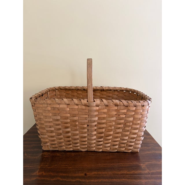Antique Early 20th Century American Splint Oak Gathering Basket For Sale In South Bend - Image 6 of 8