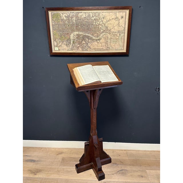 Bible stand in good en original condition Antique oak book stand with Star of David. Origin: England Period: Approx. 1900...